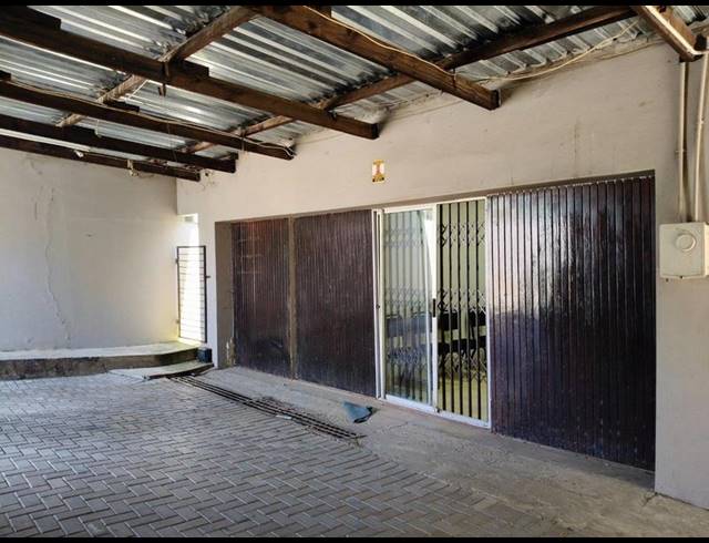 BUSINESS PROPERTY TO RENT IN MTHATHA CENTRAL